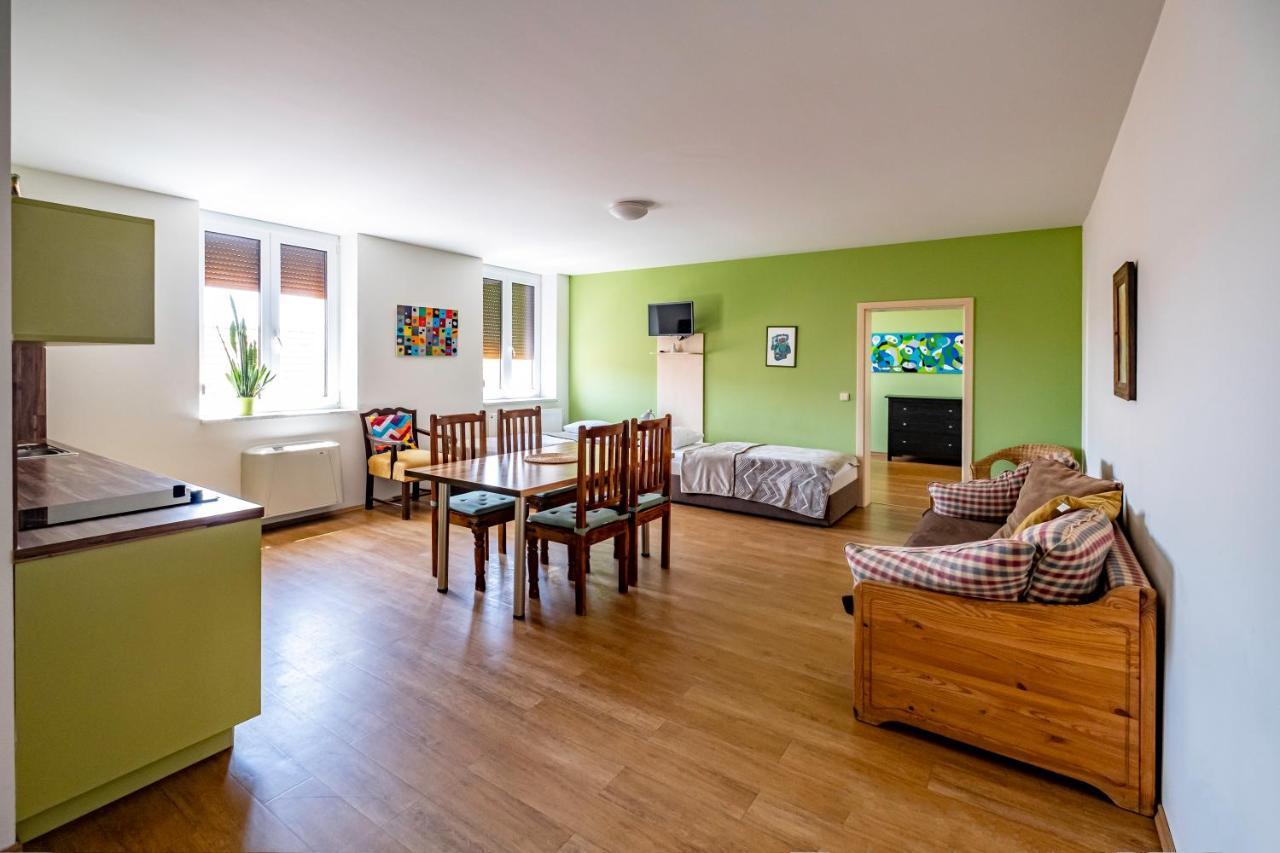 Apartmany Gulliver Mikulov Exterior photo
