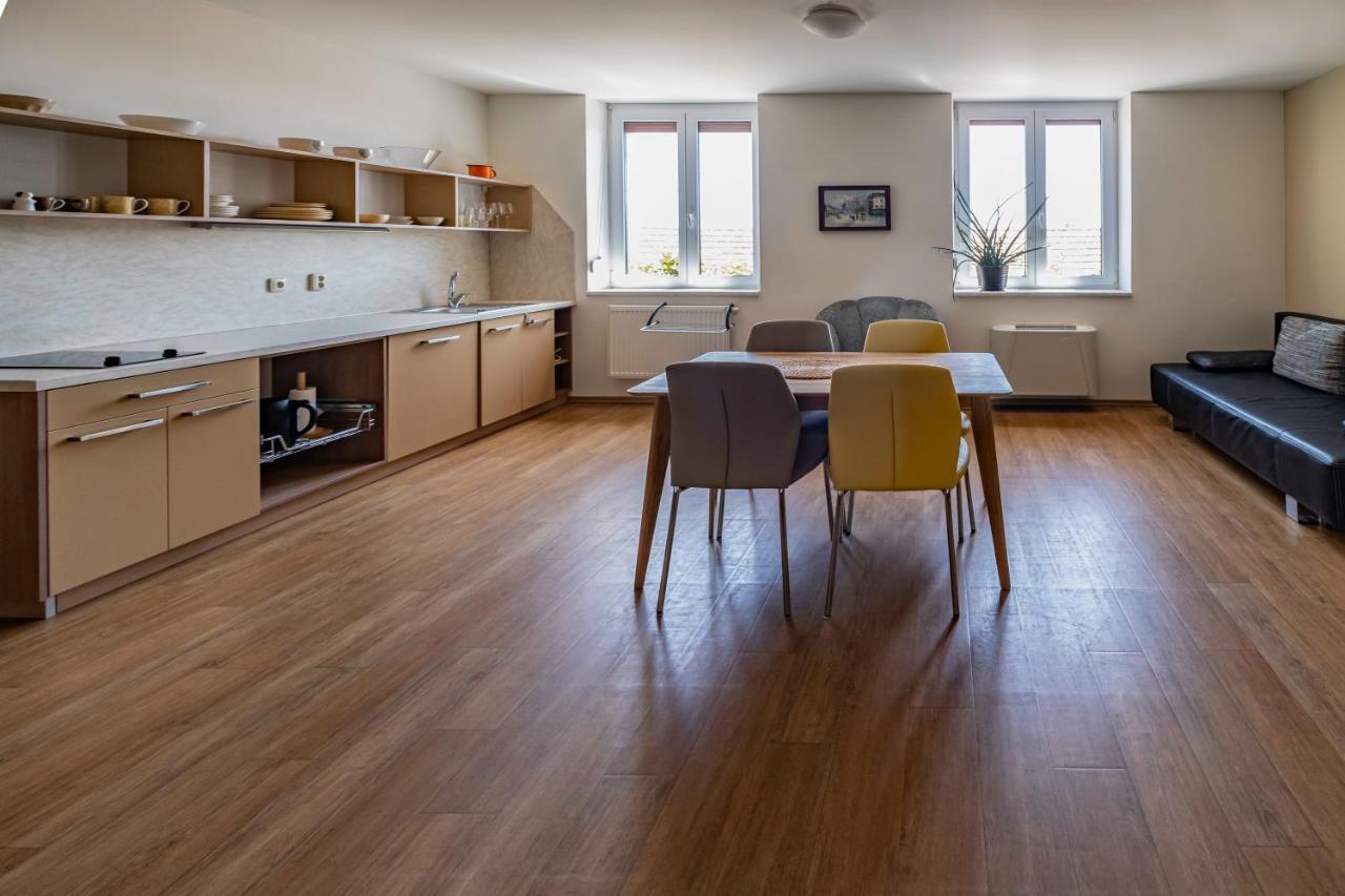 Apartmany Gulliver Mikulov Exterior photo