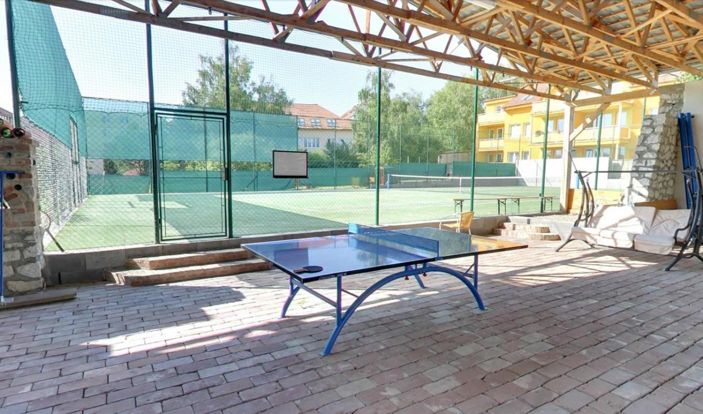 Apartmany Gulliver Mikulov Exterior photo